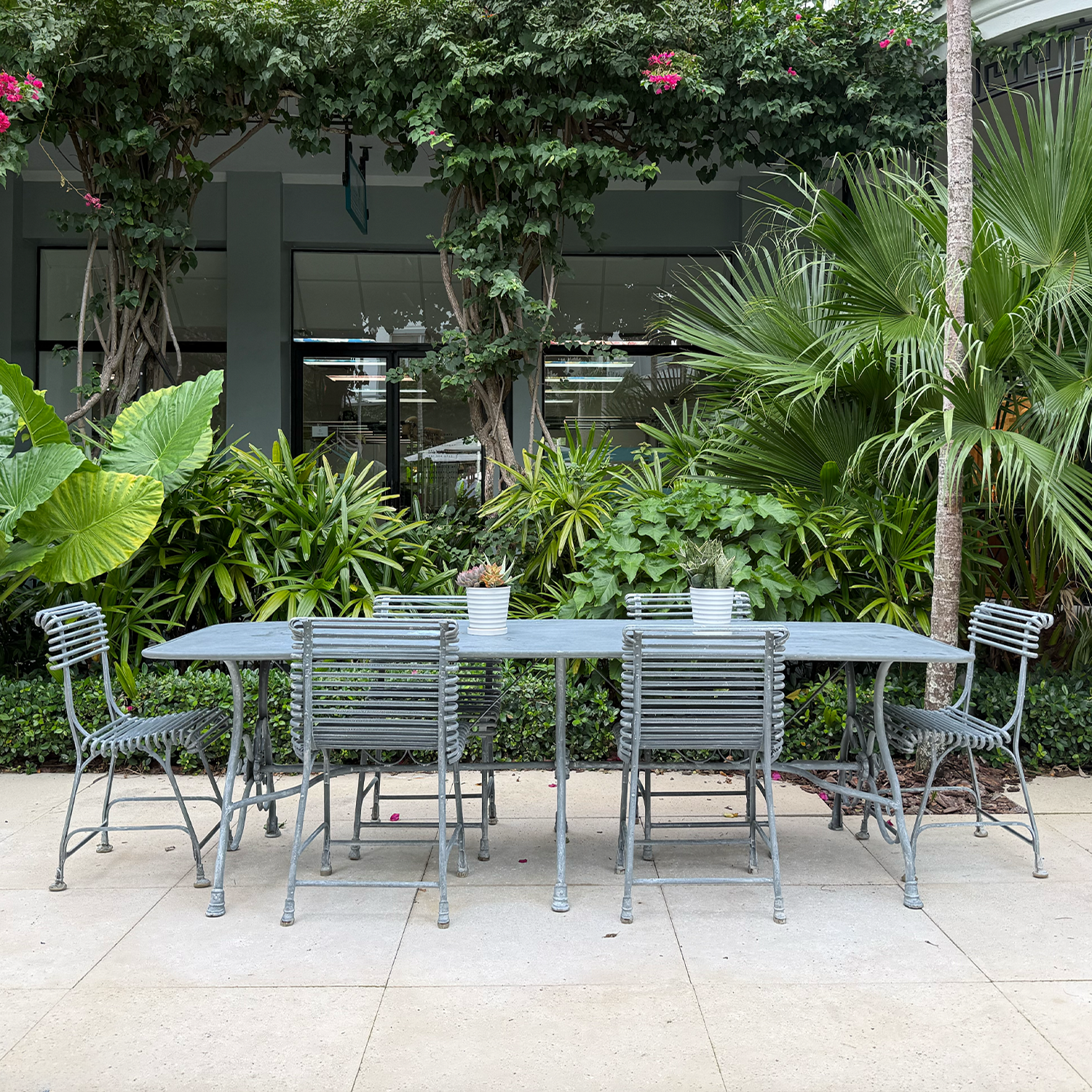 French Style Duisans Garden Dining Table