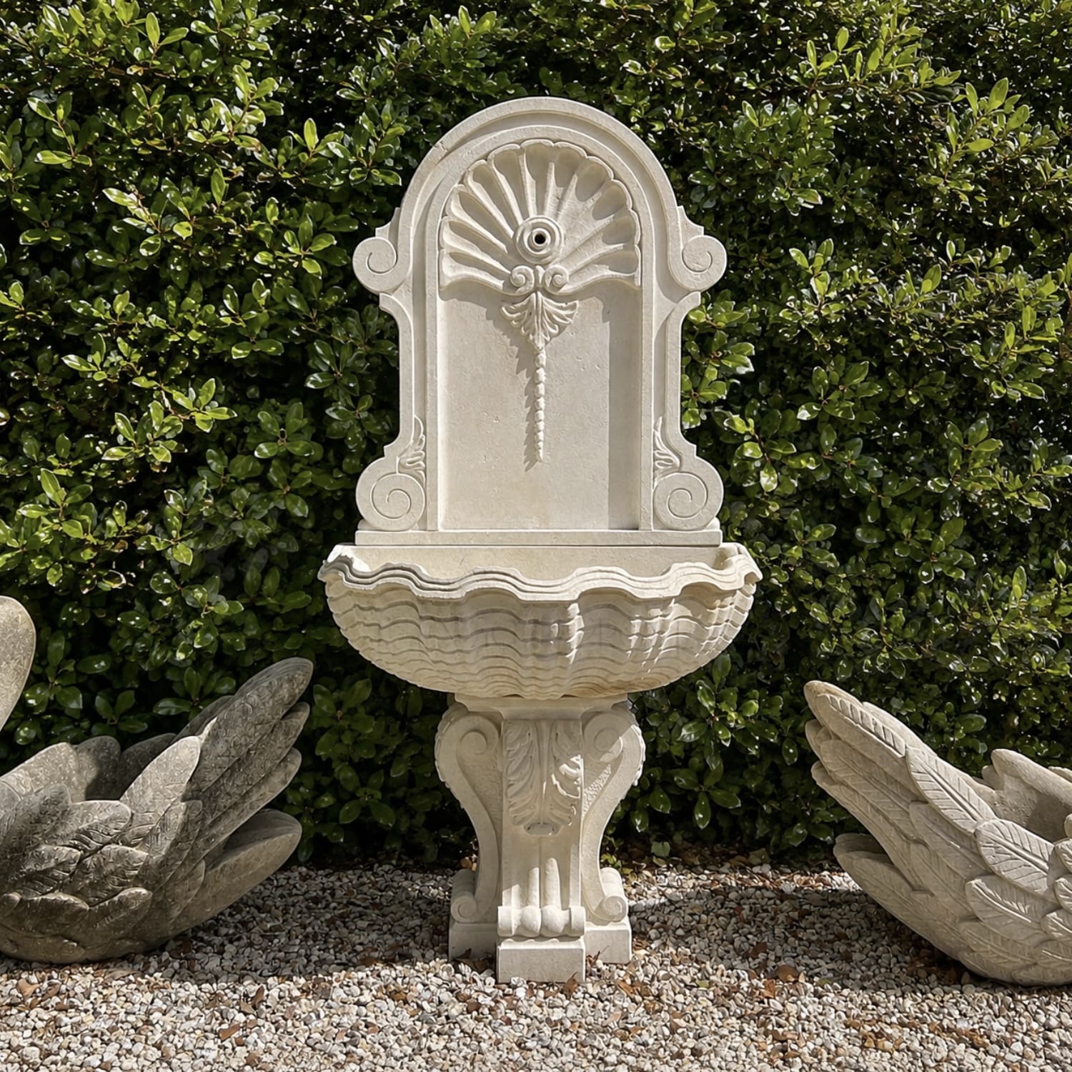 Wall Fountain Coquille