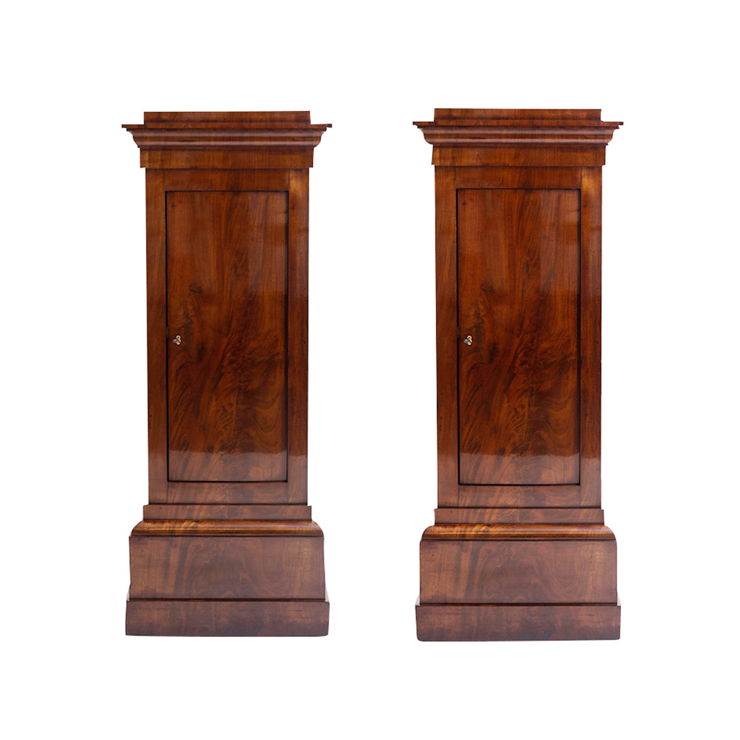 19th Century German Pair of Biedermeier Mahogany Pedestals – Antique Podiums