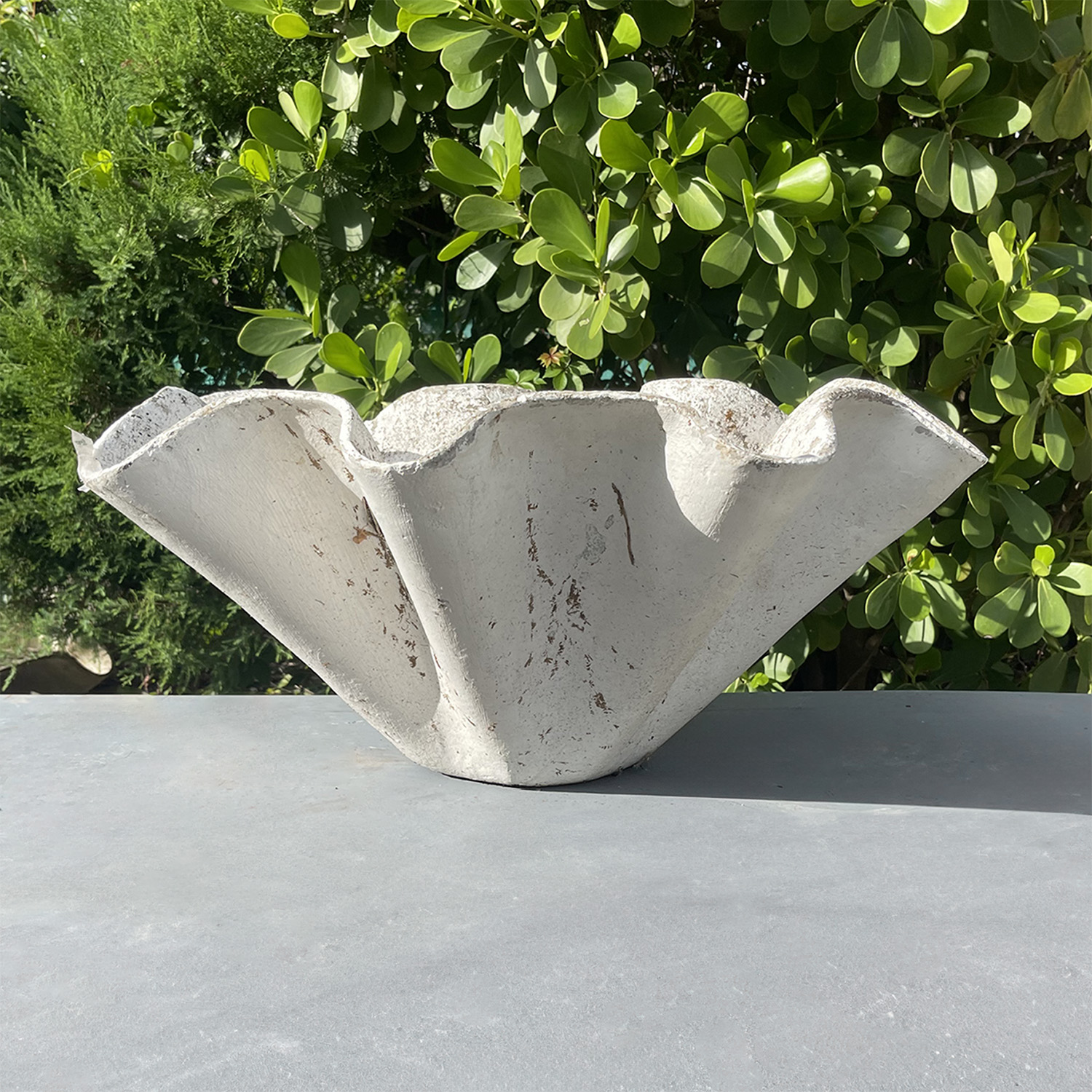 Large Biomorphic Garden Planter by Willy Guhl in Cement