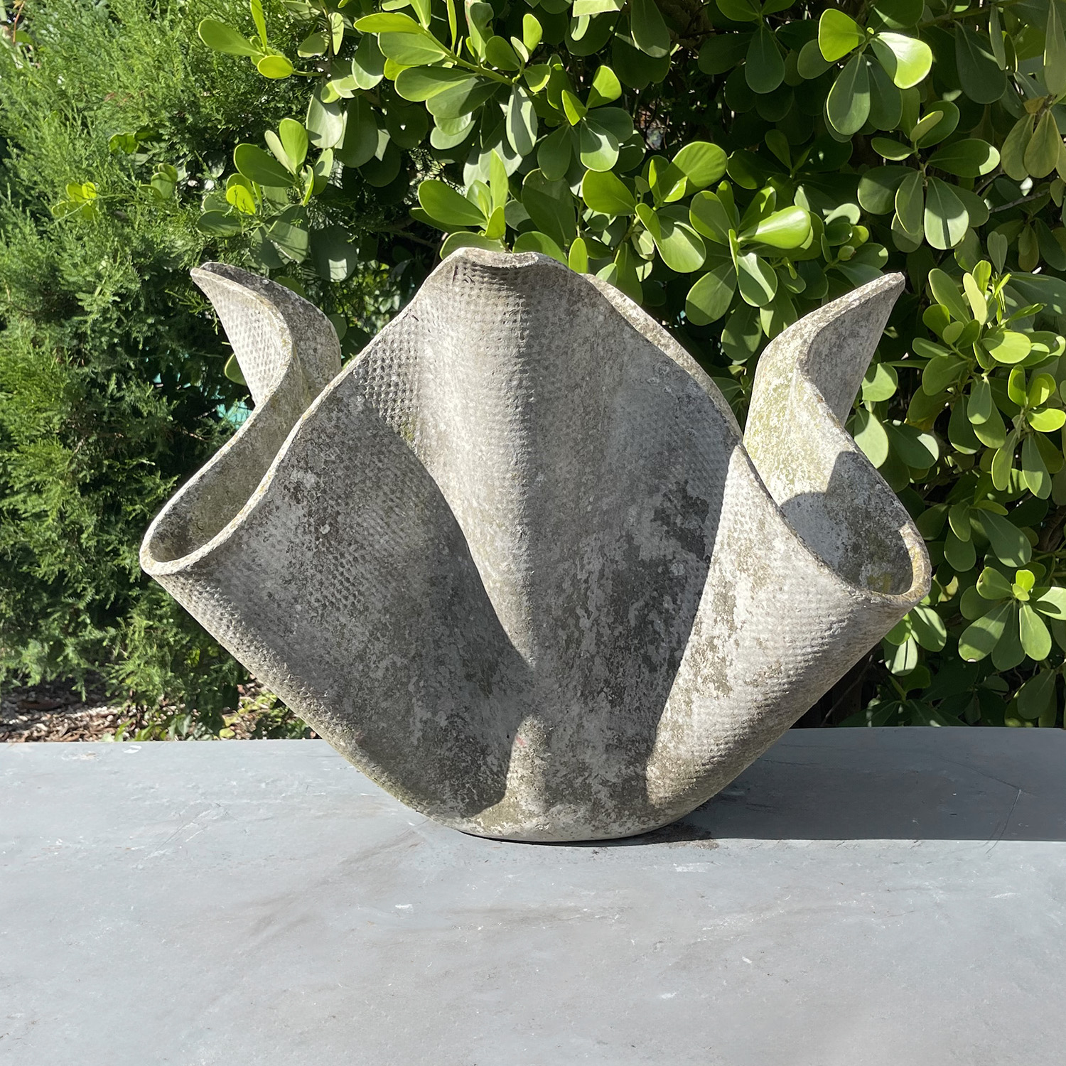 Set of two Tulip Garden Planters by Willy Guhl in Cement