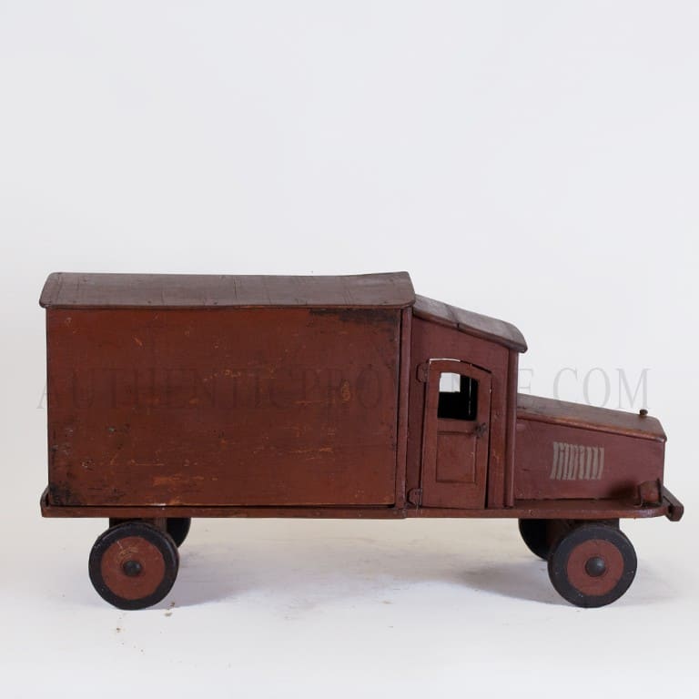 20th Century French Vintage Dark Red Wooden Truck Model – Table Décor