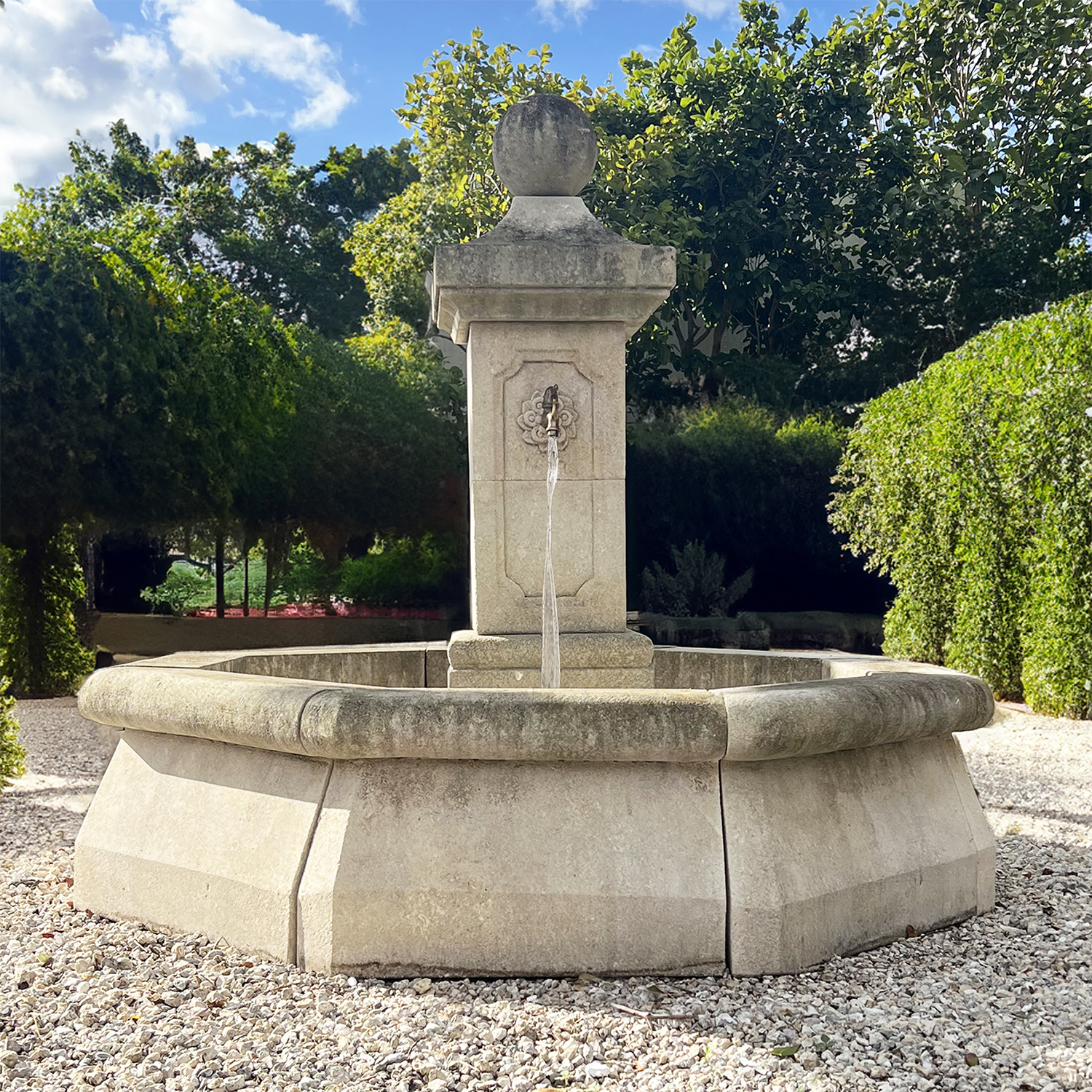 Petite Octagonal Central Fountain in Limestone