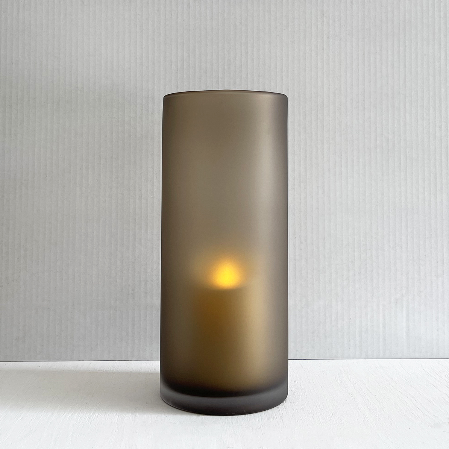 Matte Brown Cylinder Élisa