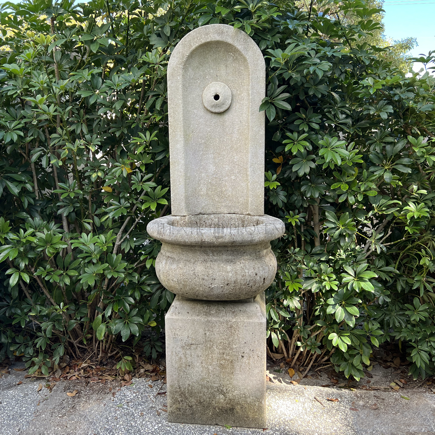 Simple French Fountain Buron